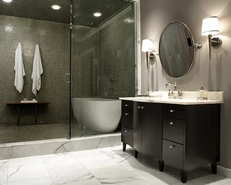 Houston-bold-luxurious-walk-in-shower-with-bathtub