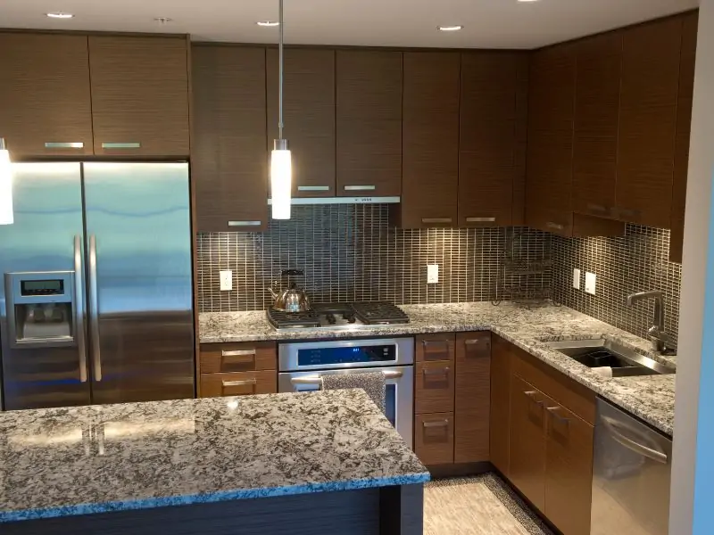 What Color Paint Goes With Brown Granite for Kitchen