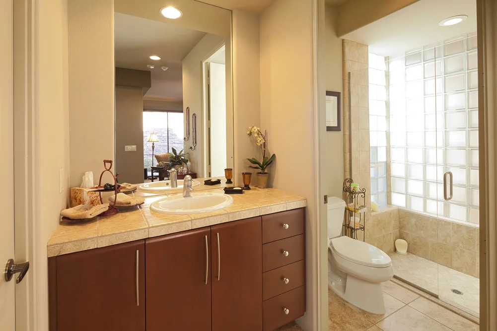 UBT bathroom2