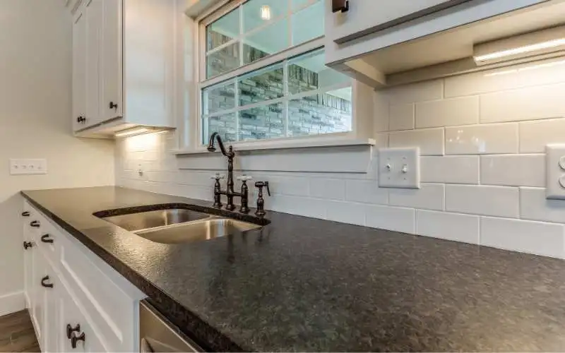 Countertops and Backsplashes Countertops and Backsplashes